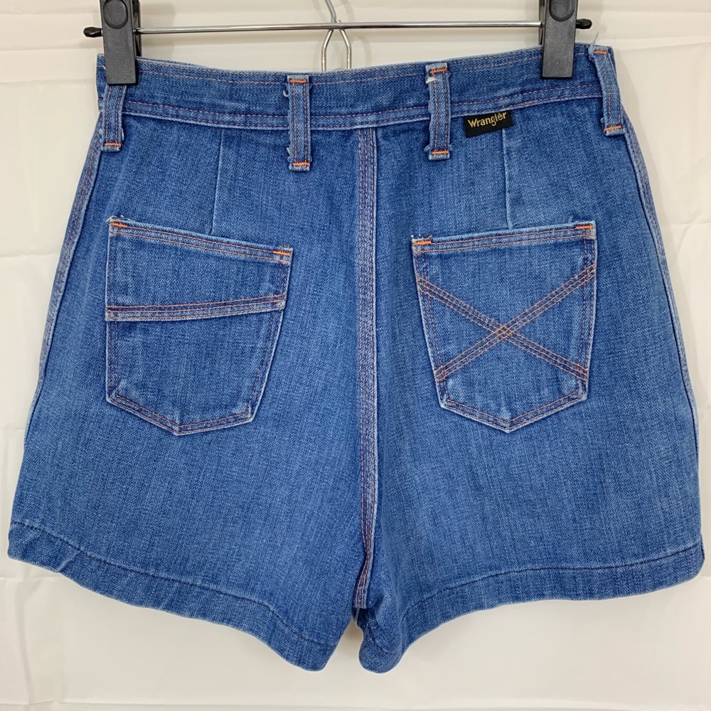 Vintage Wrangler hi rise mom jeans shorts